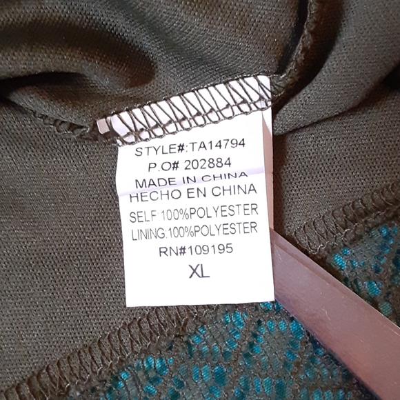 IT GIRL olive top with lace overlay - Picture 9 of 9